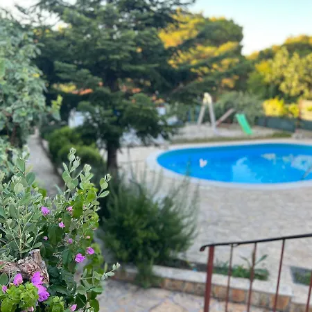 Cvita 3* Trogir