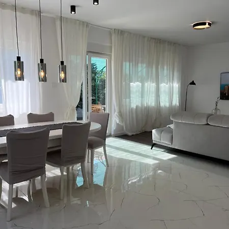 Cvita 3* Trogir